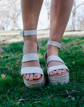 Load image into Gallery viewer, Zion Espadrille Sandals - Nude
